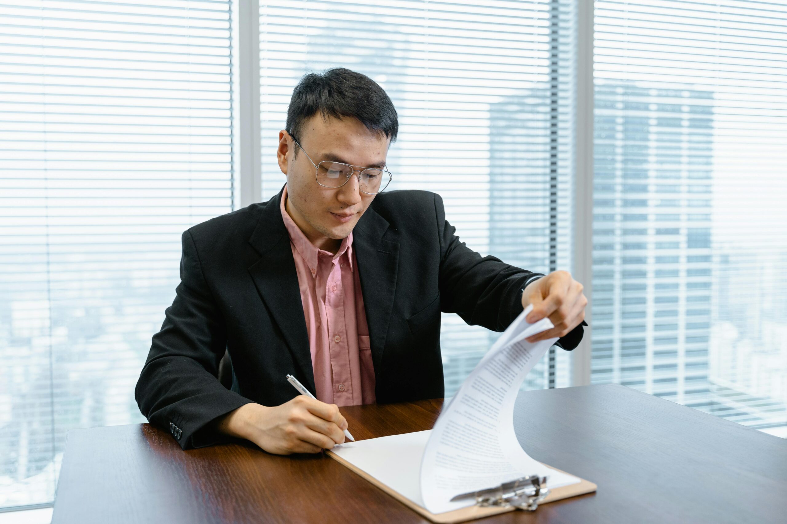 Patent Interviews: Should You Request One With the Examiner?