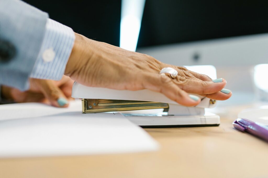 That’s where many tools fall short. They assume you have time to stop, gather documents, explain everything from scratch, and wait for feedback.