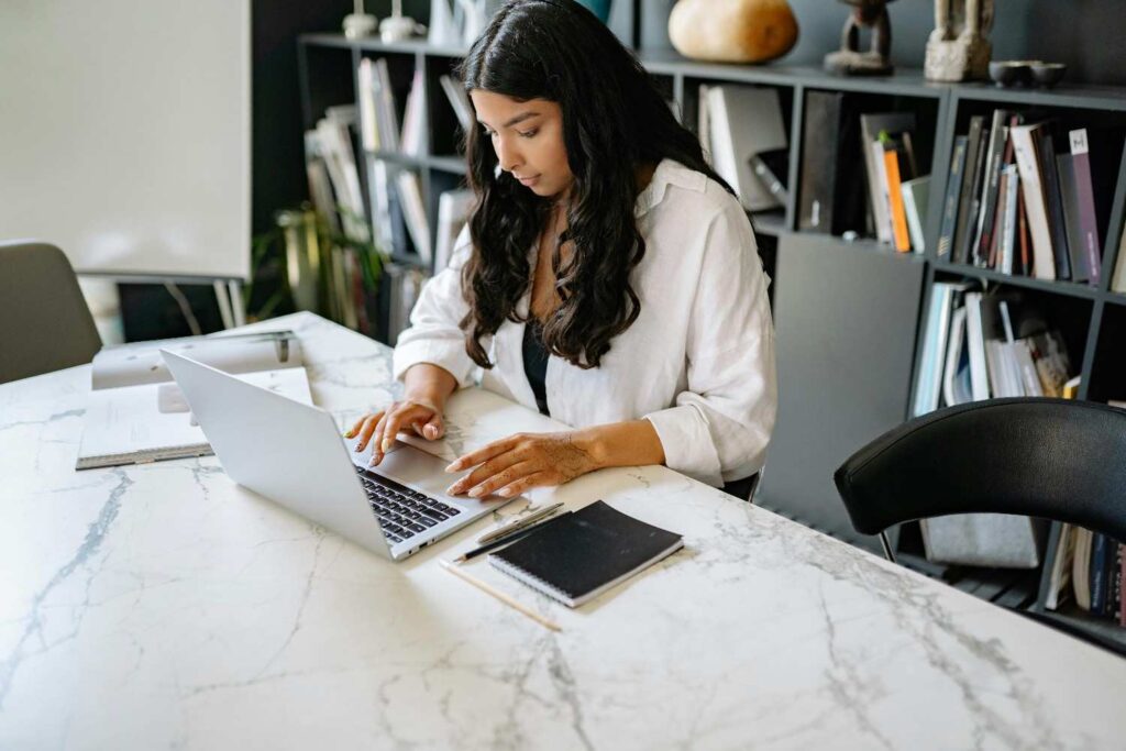 Miscommunication is the silent killer of patent quality. In traditional workflows, reviewers often work from different versions of the draft. Feedback might come through markup, email, or a phone call.