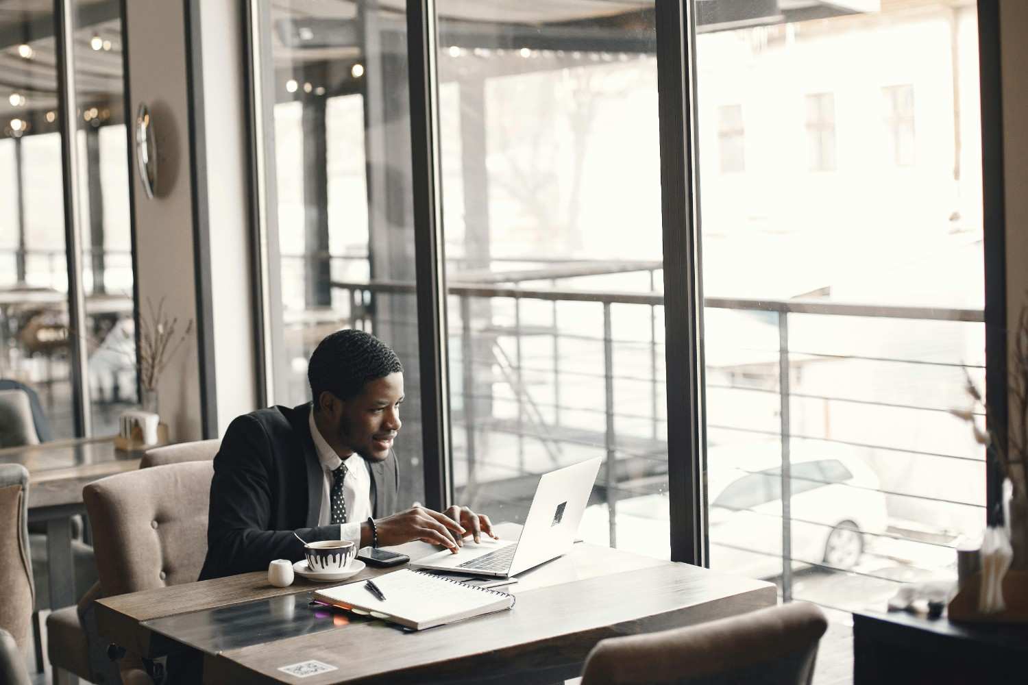 How to Use AI for First Drafts Without Losing Human Control