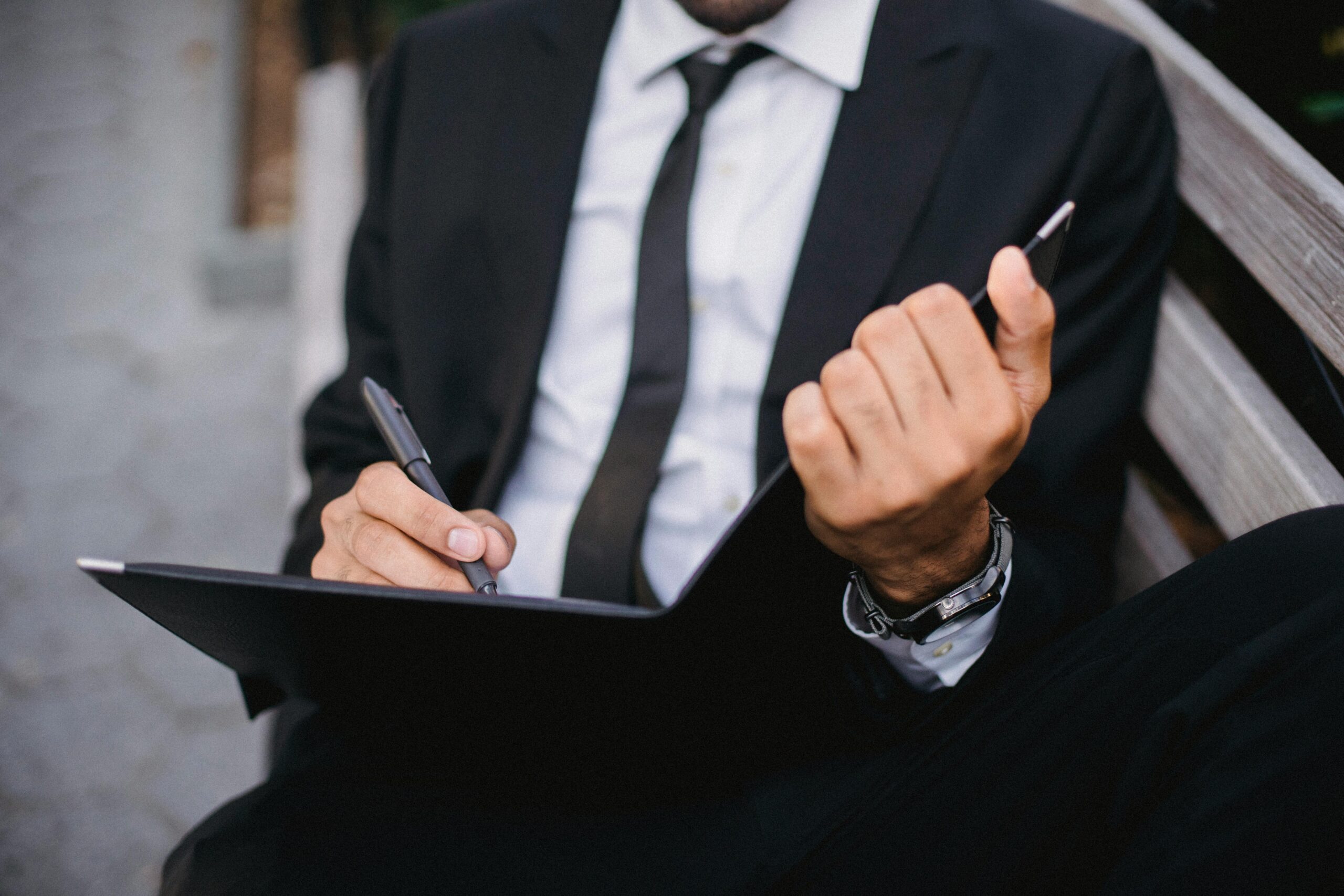 How AI Helps Junior Attorneys Learn Claim Drafting Faster