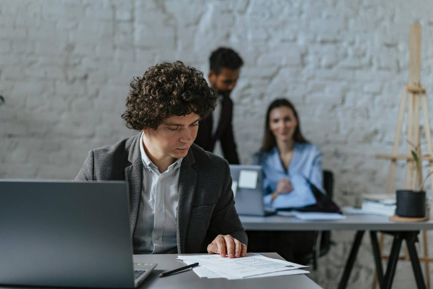 Red flag in your FTO search? Don’t panic. Learn design-around strategies to keep building and launch without legal landmines.