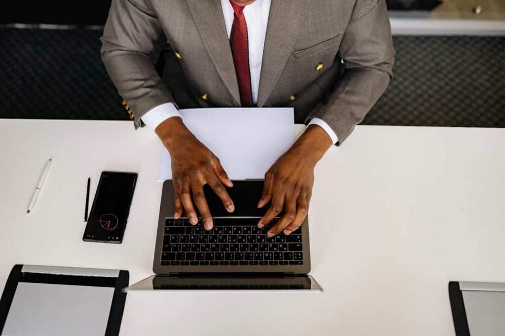 When businesses begin thinking about patents outside their home country, the process can quickly feel overwhelming. Every country has its own intellectual property office, its own expectations, and its own strict technical requirements.